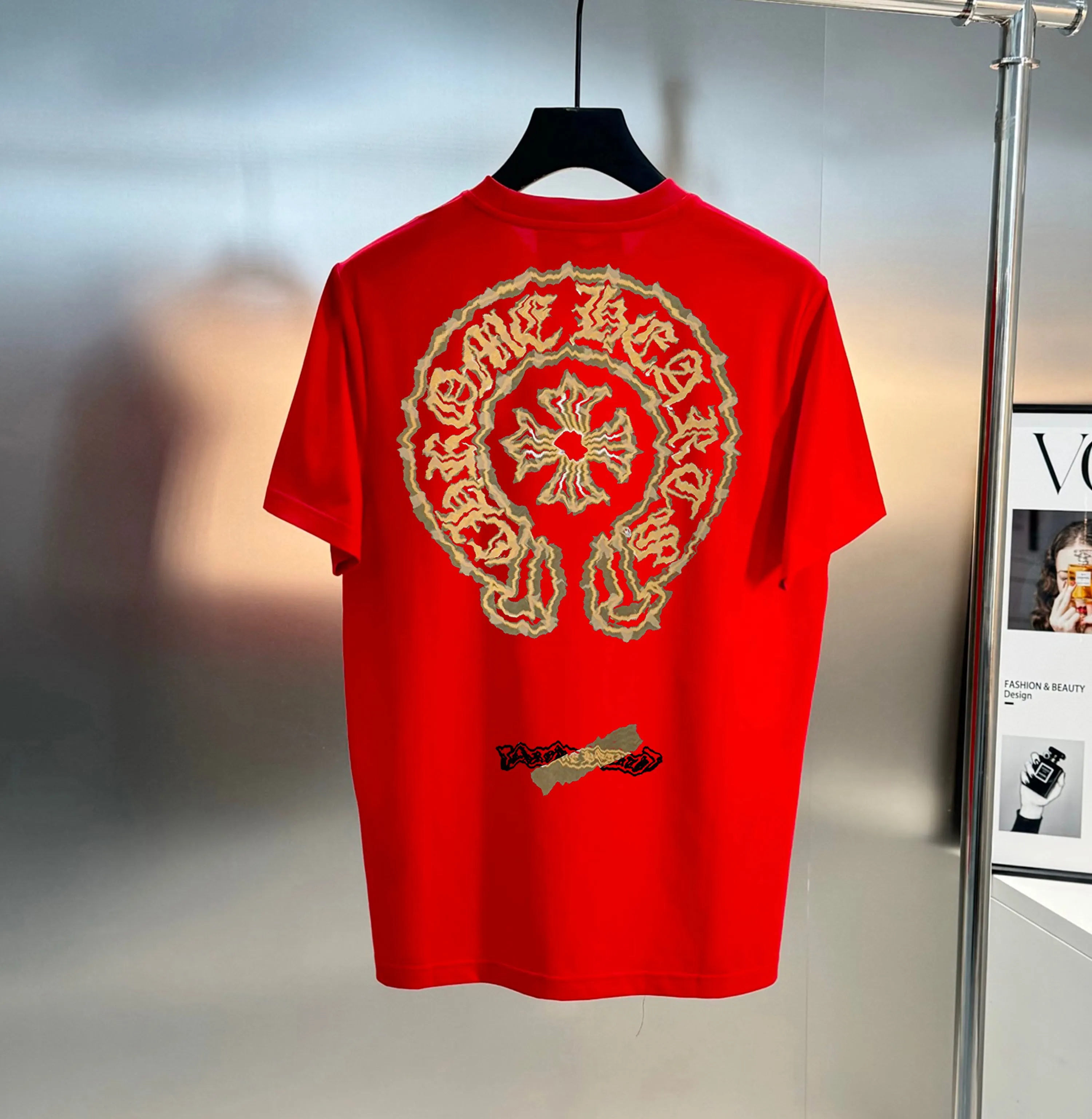 🅿️190 Croix Heart 🔥Pang Ge’s Gospel, the maximum xxl can wear 210 pounds 🐮Higher version 🆕 Top round neck casual short sleeves 👍Advanced customization and versatile style. Anyone can easily control it. The fabric is fully customized. The latest logo design of the luxury classic brand on the chest is very classy. 👍A must buy for those who know the goods! The tailoring is slim-fitting, very refined, shows off aura, and highlights the sophistication of business men. This is unique, it fits just right, and the upper body effect is great! Size: s-xxl